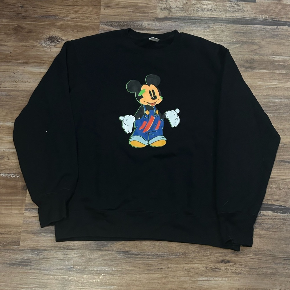 Disney X Uniqlo Mickey Mouse Crewneck Size XL